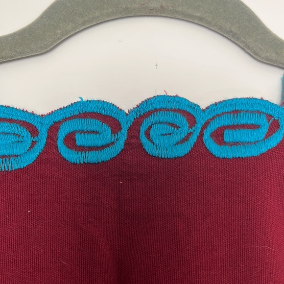 Mexican Embroidered Flower Blouse - Picture 10 of 10